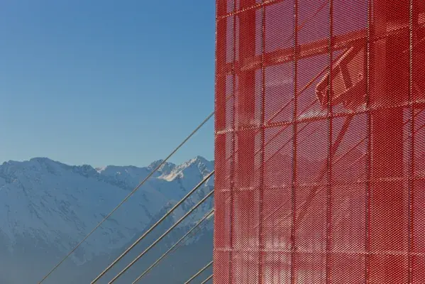 Sous-construction de la façade en métal déployé