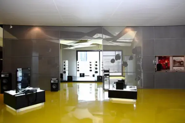 Show room HI-FI